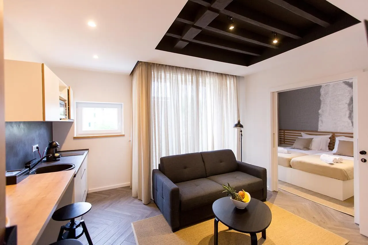 Bed and Breakfast Domus Romana Lux Задар 4*,  Хорватия