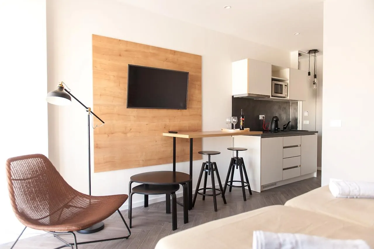 Bed and Breakfast Domus Romana Lux Задар 4*,  Хорватия